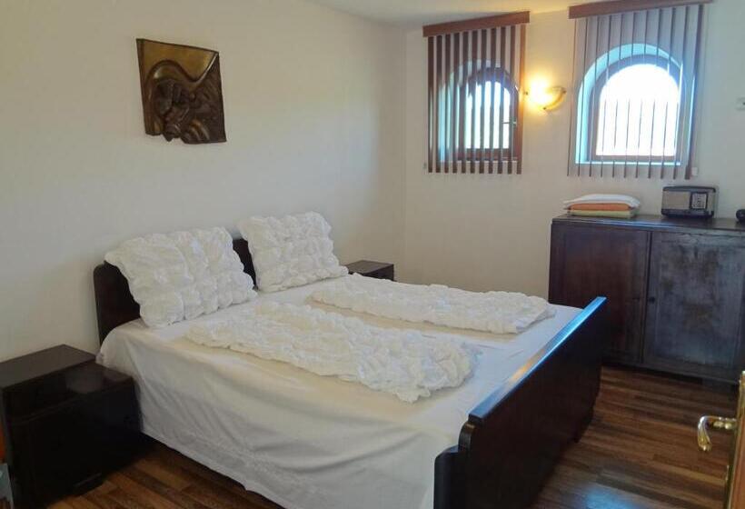 Люкс, Guest House Diabora