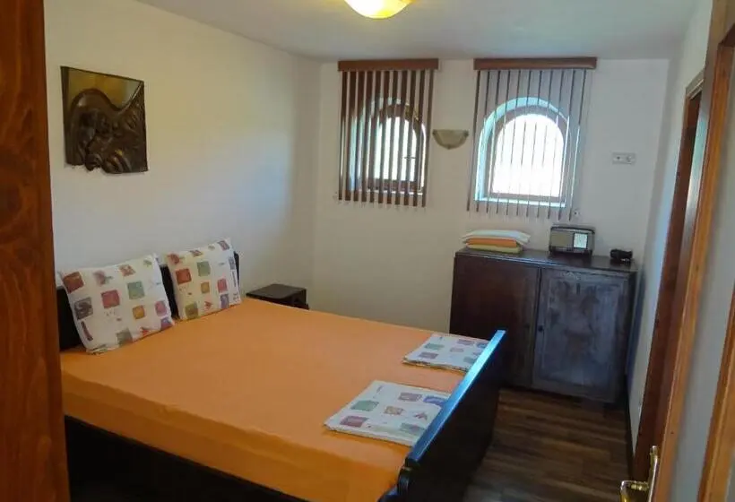 スイート, Guest House Diabora