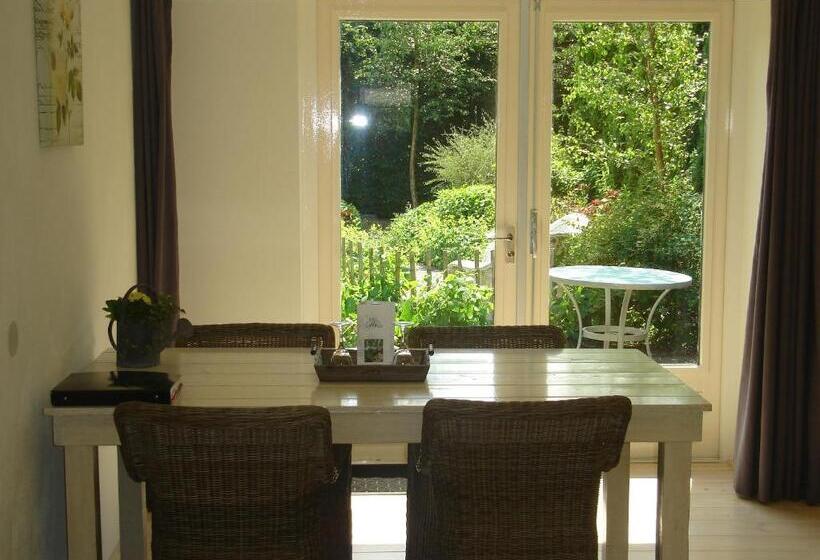 آپارتمان 1 خوابه با چشمانداز باغ, Roing B&b