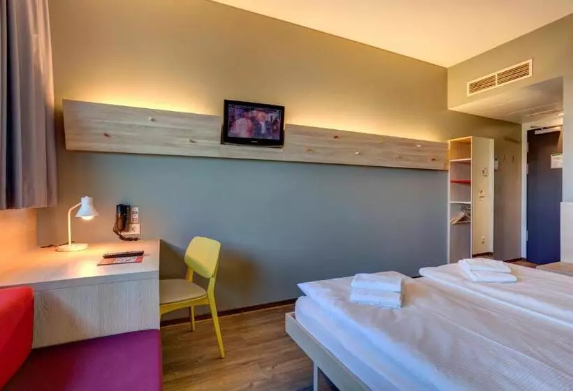 Superior-Zimmer, Meininger Hotel Berlin Airport