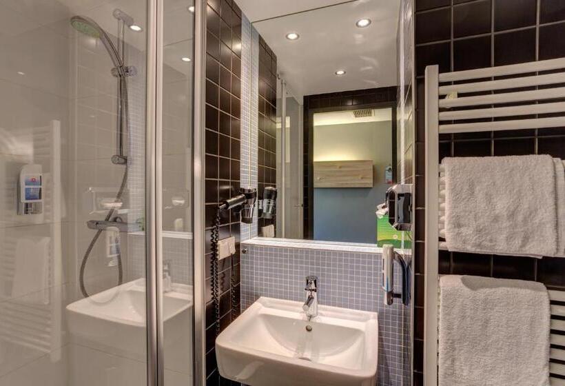 اتاق استاندارد سه نفره, Meininger Hotel Berlin Airport