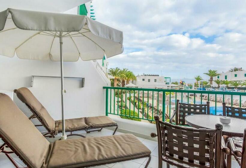 شقة غرفة واحدة, Club del Carmen