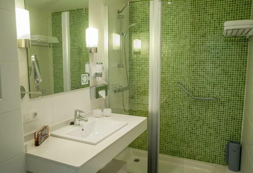 شقة غرفة واحدة, Club del Carmen