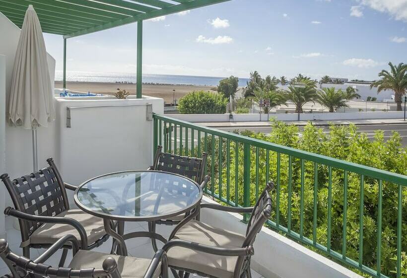 شقة غرفة واحدة, Club del Carmen