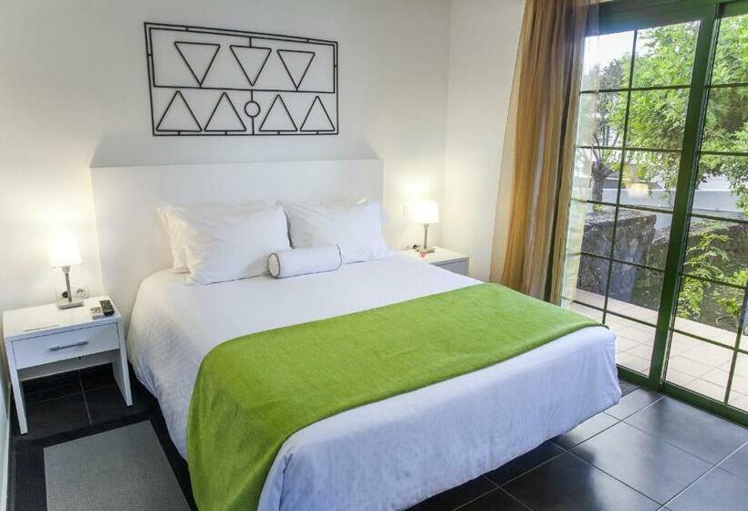 شقة غرفتين, Club del Carmen