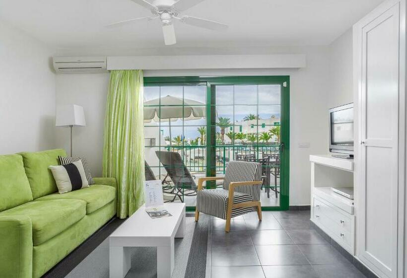 شقة غرفتين, Club del Carmen