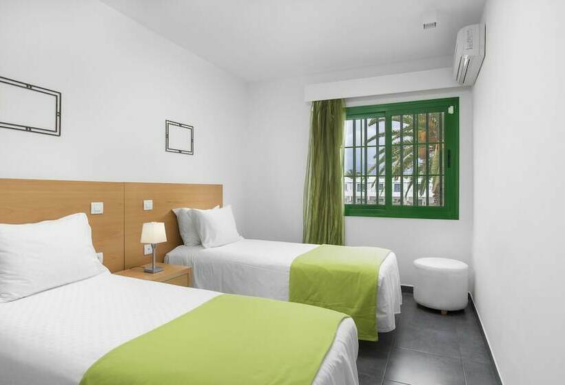 شقة غرفتين, Club del Carmen