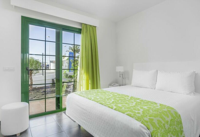 فيلا غرفتين نوم, Club del Carmen