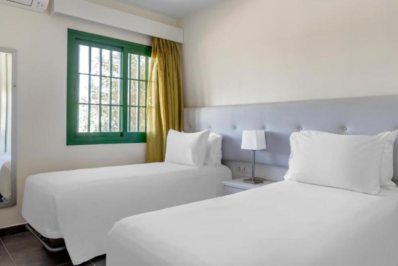 شقة غرفتين, Club del Carmen