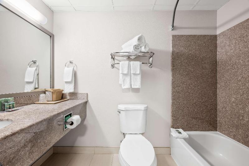 Люкс 2 Спальни, Best Western Dartmouth new Bedford