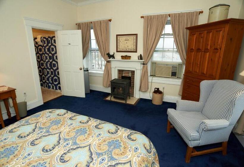 高级大房间, Christopher Dodge House