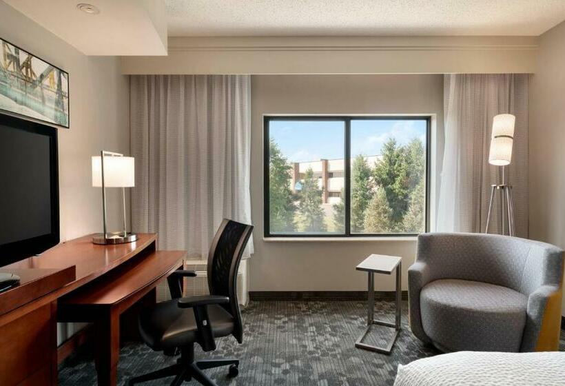 Стандартный Номер Кровать Кинг, Courtyard Ewing Princeton