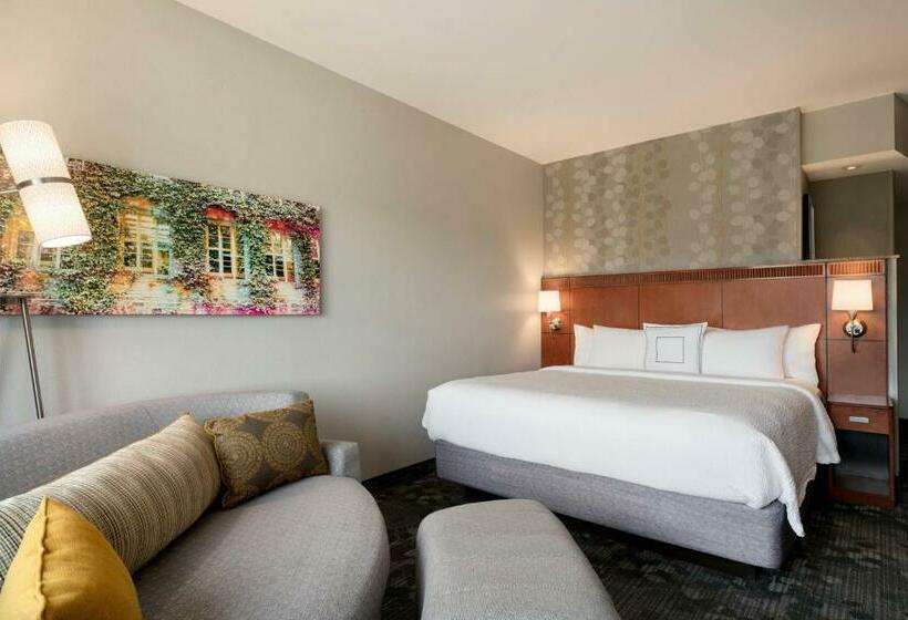 Стандартный Номер Кровать Кинг, Courtyard Ewing Princeton