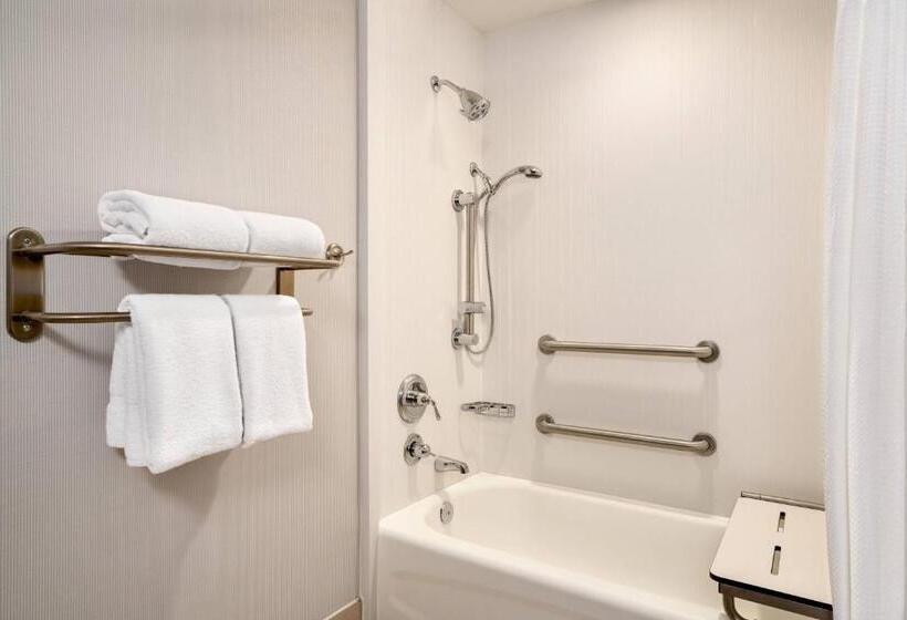 Стандартный Номер Кровать Кинг, Courtyard Ewing Princeton