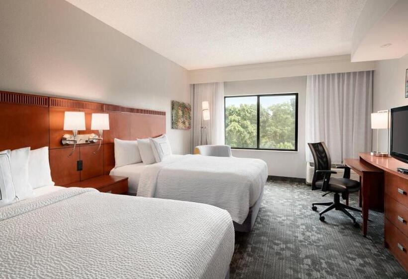 Номер Стандарт, Courtyard Ewing Princeton