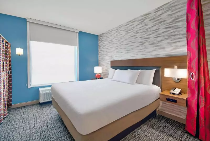 スタンダードルーム, Days Inn & Suites By Wyndham Sutton Flatwoods