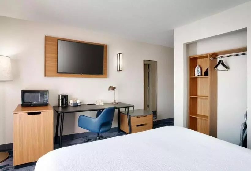 キングサイズベッドのスタンダードルーム, Fairfield Inn & Suites By Marriott Yakima