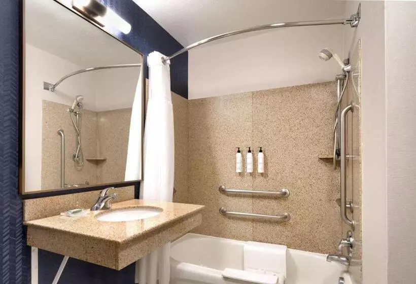 ２ダブルベッドのスタンダードルーム, Fairfield Inn & Suites By Marriott Yakima