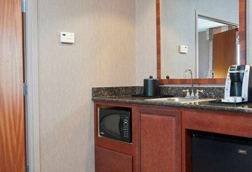 سوییت جونیور, Hilton Garden Inn Indianapolis South/greenwood