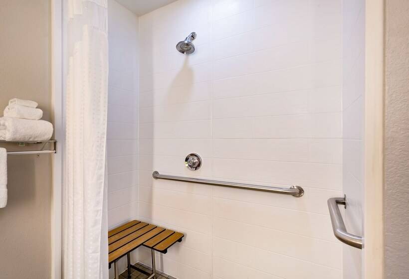 جناح, Holiday Inn Express Hotel & Suites Inverness, An Ihg