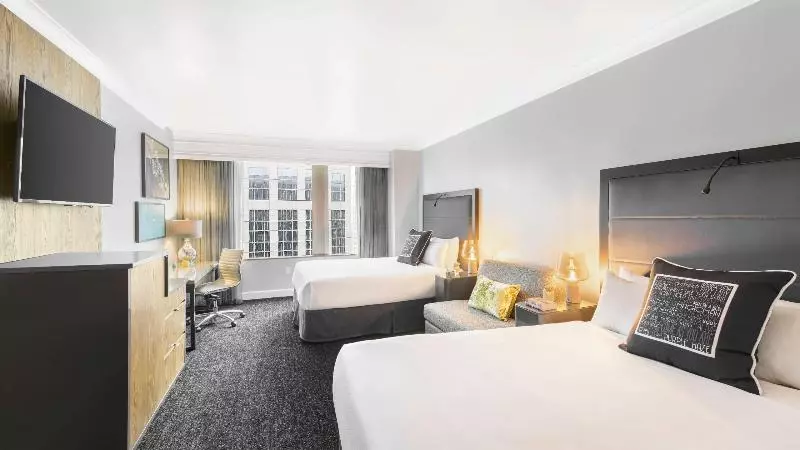 اتاق استاندارد با تخت بزرگ برای معلولان, Holiday Inn Quincy, An Ihg