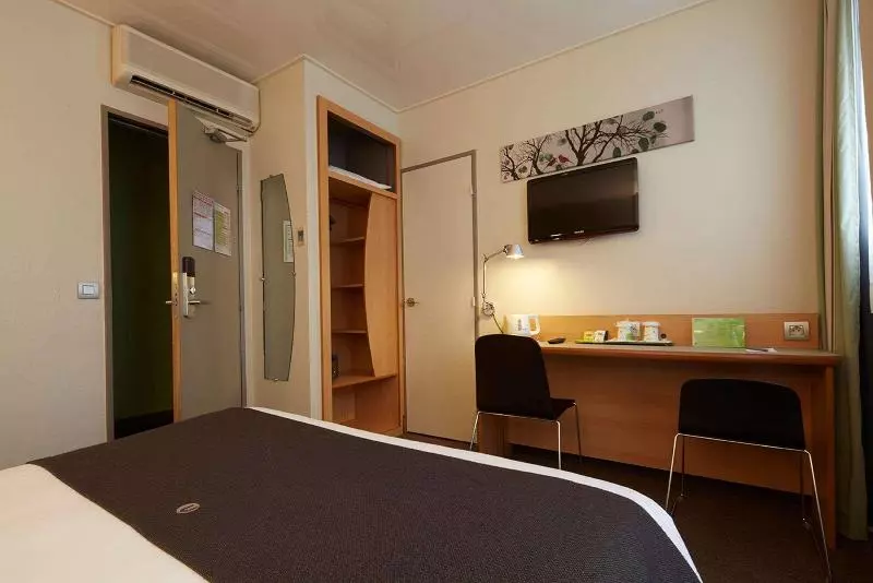 اتاق استاندارد با تخت بزرگ, Holiday Inn Quincy, An Ihg
