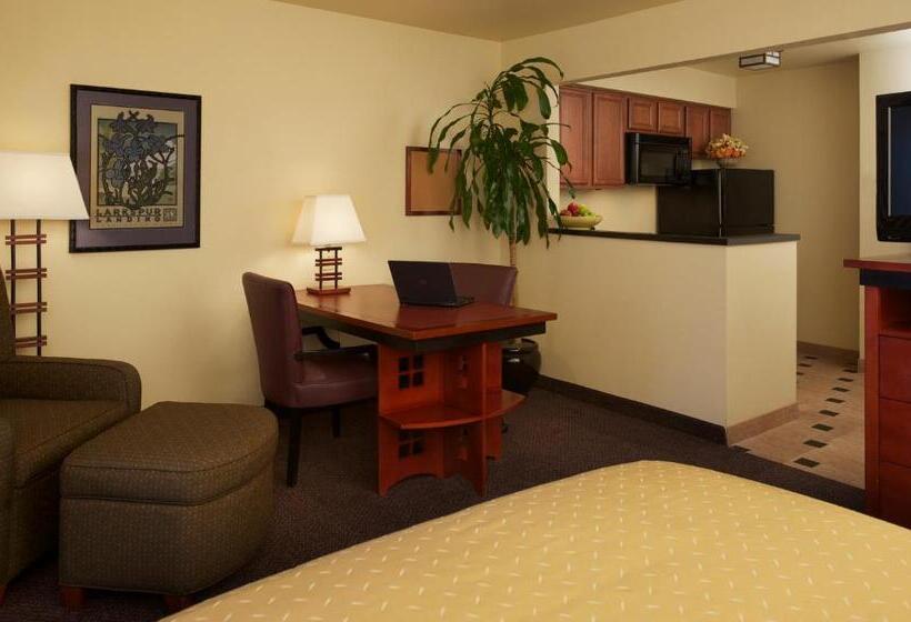 Студия Стандарт, Larkspur Landing Extended Stay Suites Hillsboro