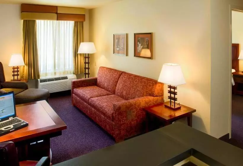 エクゼクティブスイート, Larkspur Landing Extended Stay Suites Hillsboro