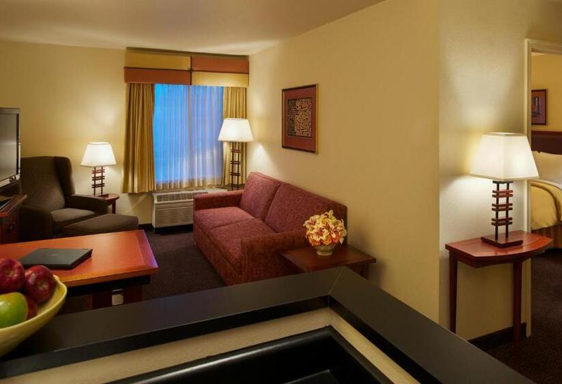 Президентский Люкс, Larkspur Landing Extended Stay Suites Hillsboro
