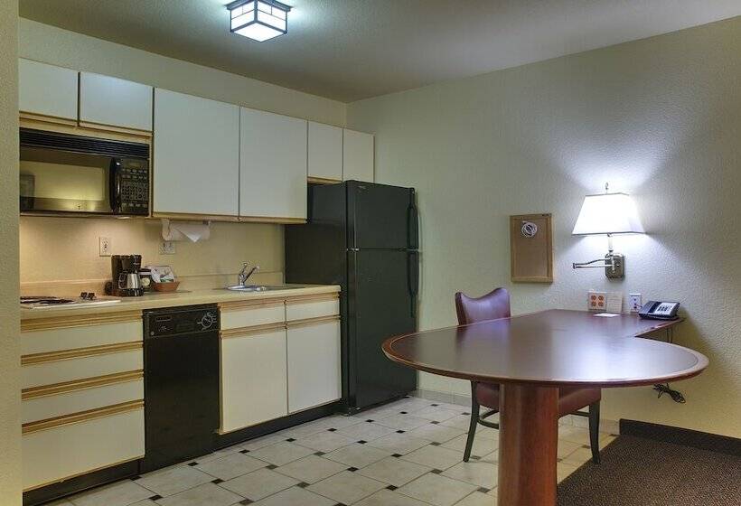 جناح إدارى, Larkspur Landing Extended Stay Suites Hillsboro