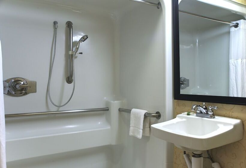 Люкс Адаптированный для Инвалидов, Larkspur Landing Extended Stay Suites Hillsboro