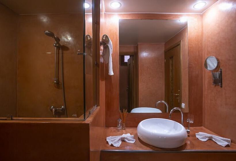 اتاق سوپریور, Riad L Heure D Eté