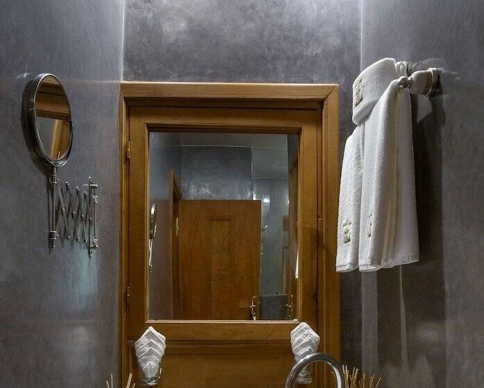 اتاق پرمیوم, Riad L Heure D Eté