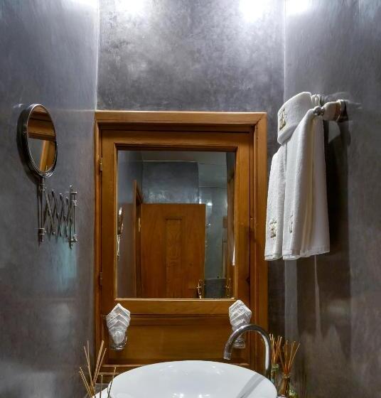 اتاق پرمیوم, Riad L Heure D Eté