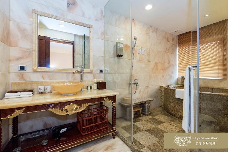 Номер Deluxe, Royal Seasons  Taipeibeitou