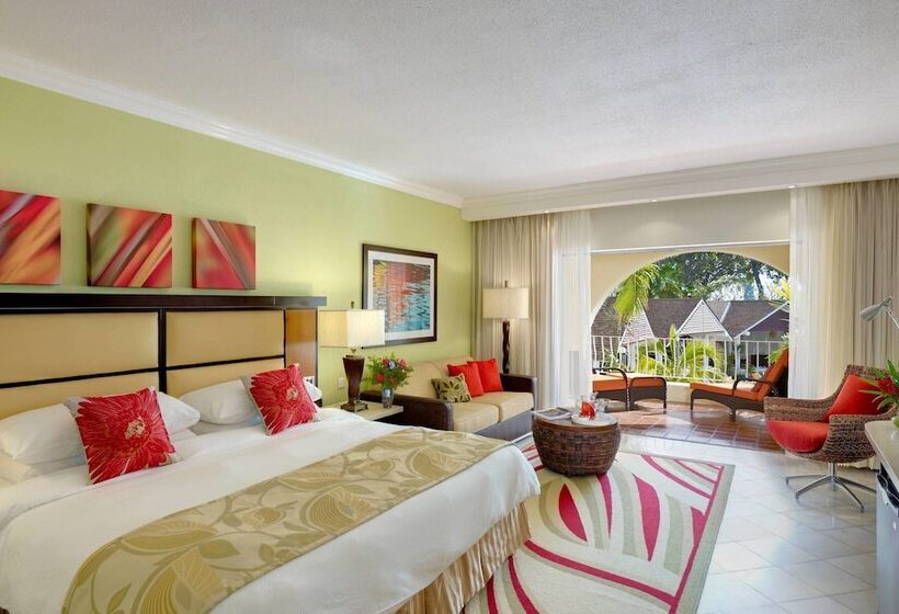 سوییت جونیور با چشمانداز استخر, Tamarind By Elegant Hotels