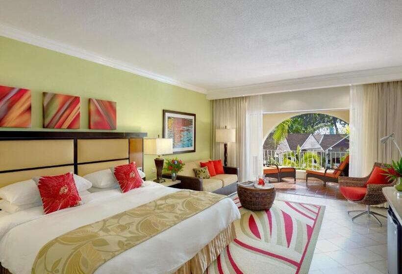 سوییت جونیور با چشمانداز استخر, Tamarind By Elegant Hotels