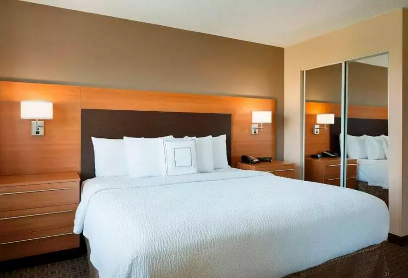 キングサイドベッドのスタンダードワンルーム, Towneplace Suites By Marriott Chicago Naperville
