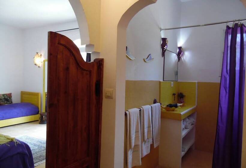 اتاق استاندارد با چشم‌انداز باغ, Villa Daba