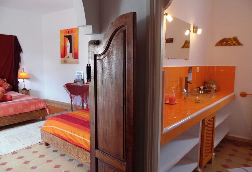 اتاق استاندارد با چشم‌انداز استخر, Villa Daba