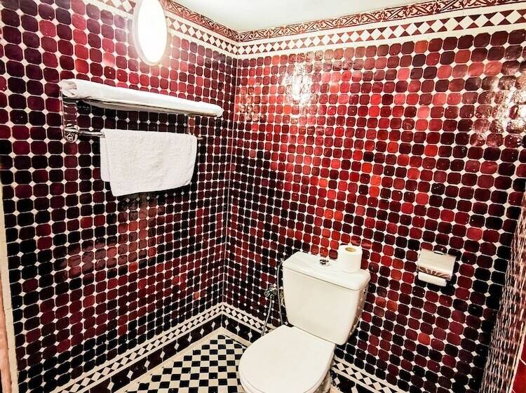 标准间, Riad Farah