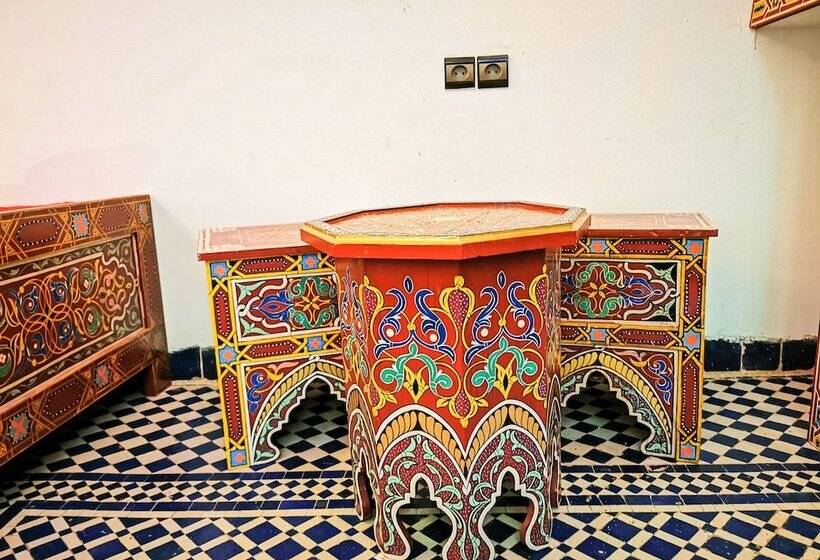 标准间, Riad Farah