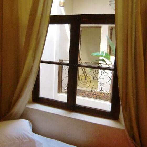 Номер Стандарт, Riad Thaïs