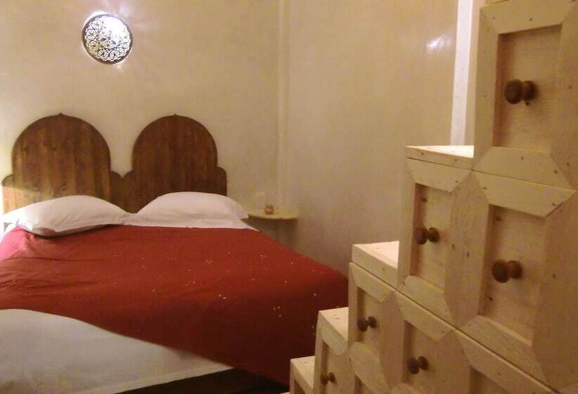 Номер Стандарт, Riad Thaïs