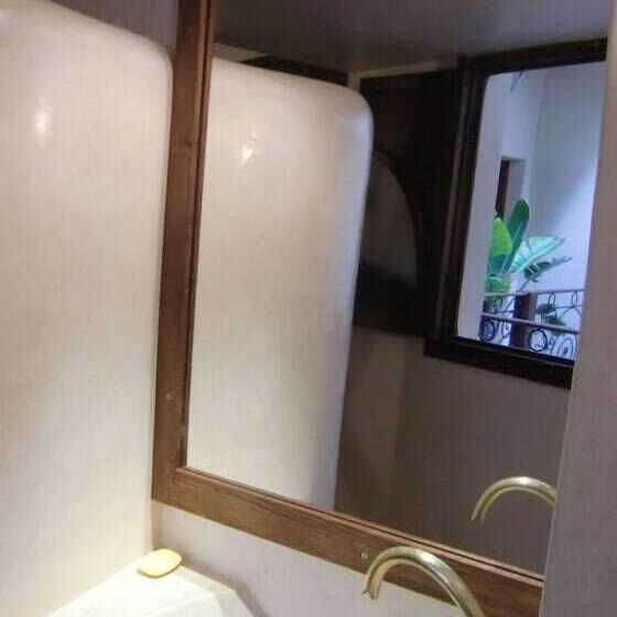 Номер Стандарт, Riad Thaïs