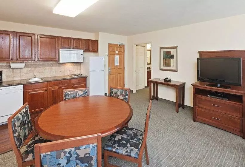 スタンダードスタジオ, Staybridge Suites Wichita, An Ihg
