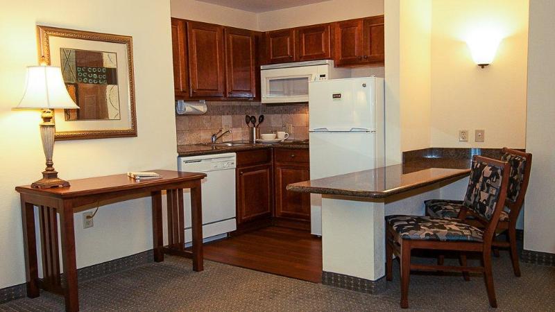 Люкс, Staybridge Suites Wichita, An Ihg