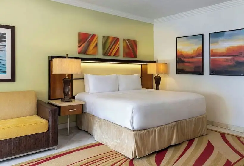 سوییت جونیور با چشم‌انداز استخر, Tamarind By Elegant Hotels