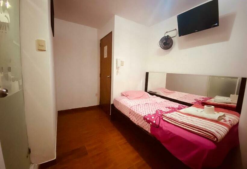 标准单人间, Puerto Bayovar