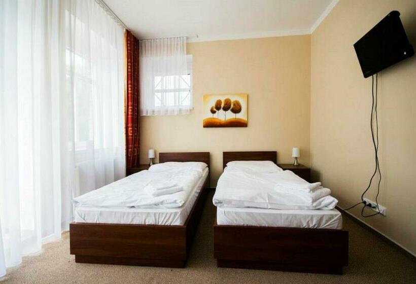 Standard Szoba, Letní Pobyt Na Hotelu Samechov V Posázaví